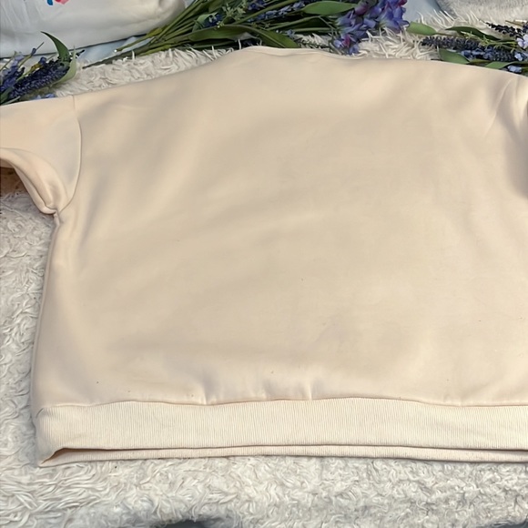 Oversized sweatshirt in cream - Picture 8 of 8